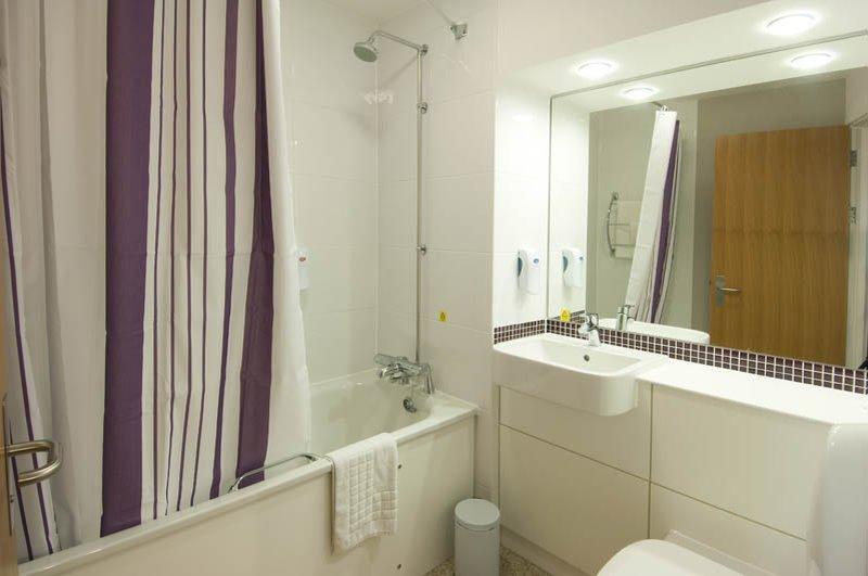 Premier Inn Glastonbury Eksteriør billede